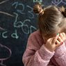 Criança tímida na escola: é normal? O que os pais devem fazer? - Centro Educacional Gama